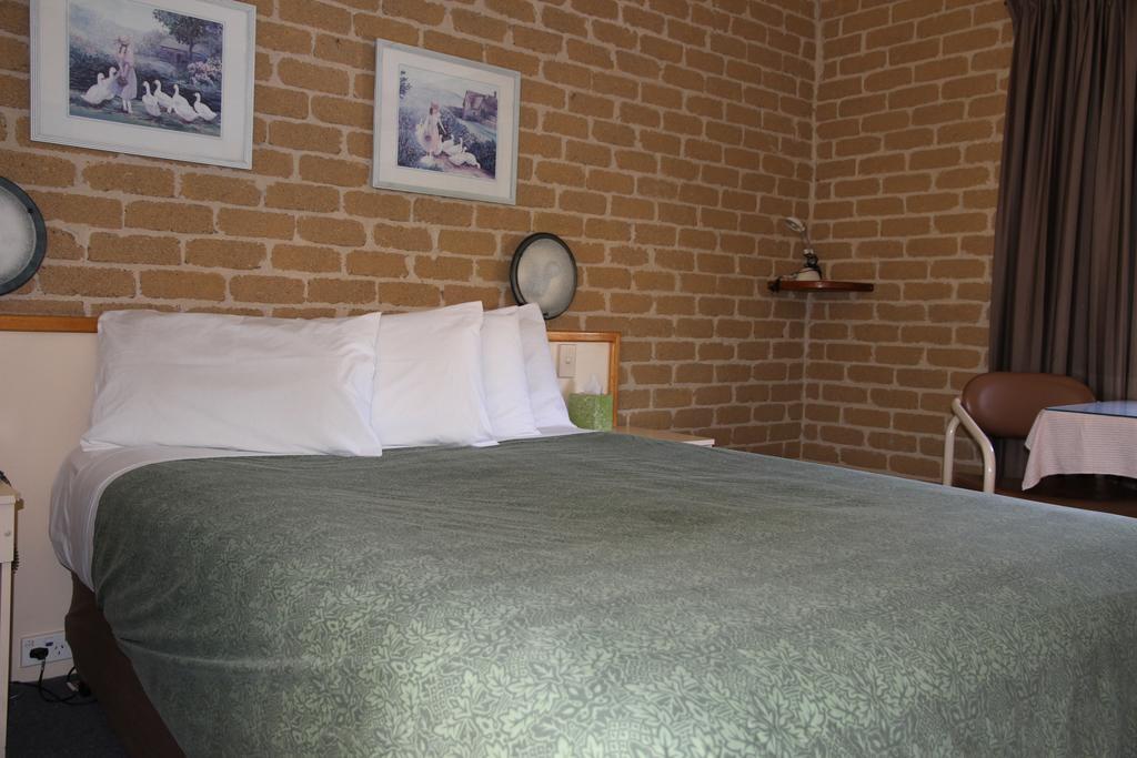 Grand Manor Motor Inn Queanbeyan Eksteriør bilde