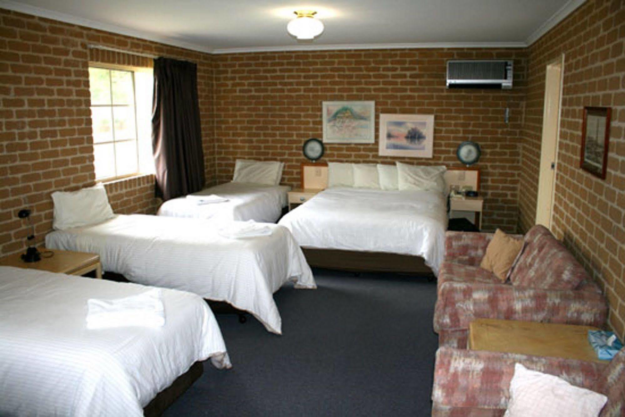 Grand Manor Motor Inn Queanbeyan Eksteriør bilde
