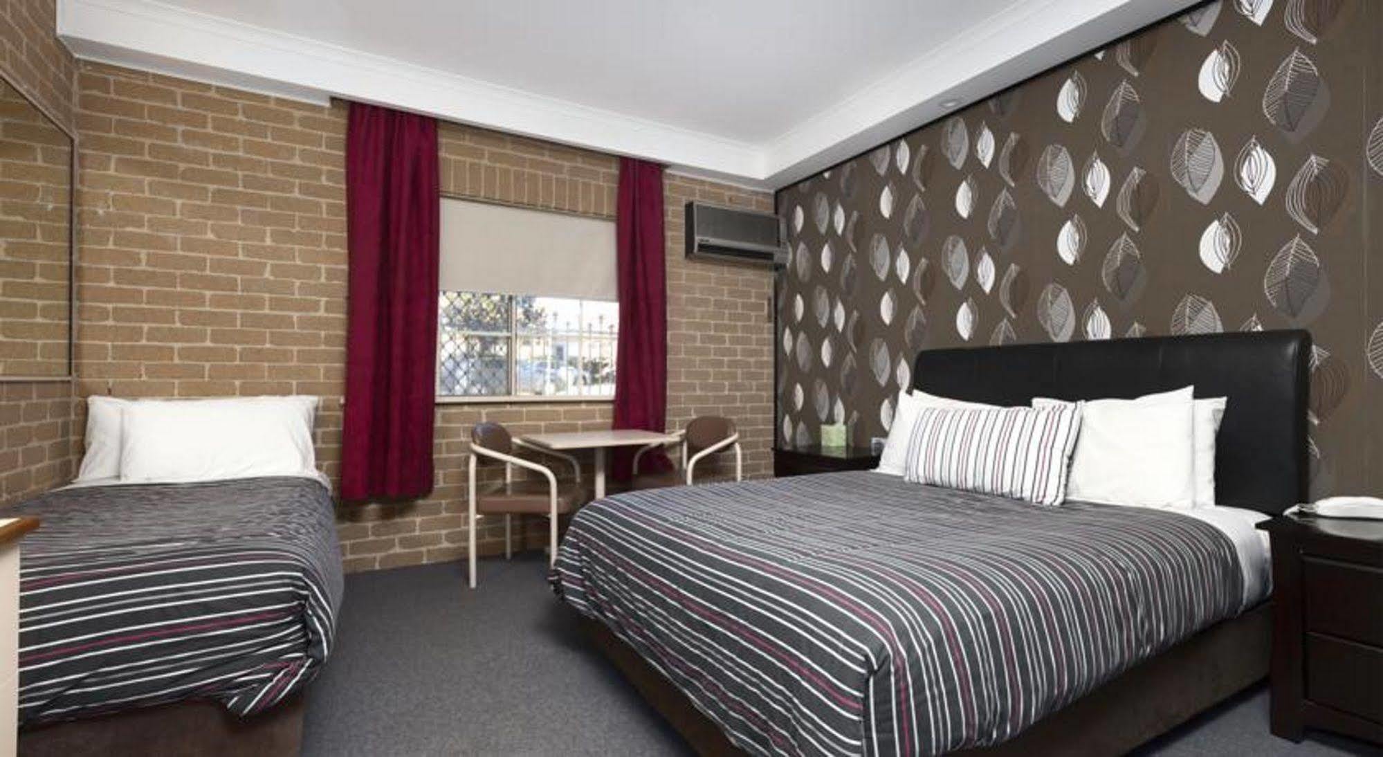 Grand Manor Motor Inn Queanbeyan Eksteriør bilde